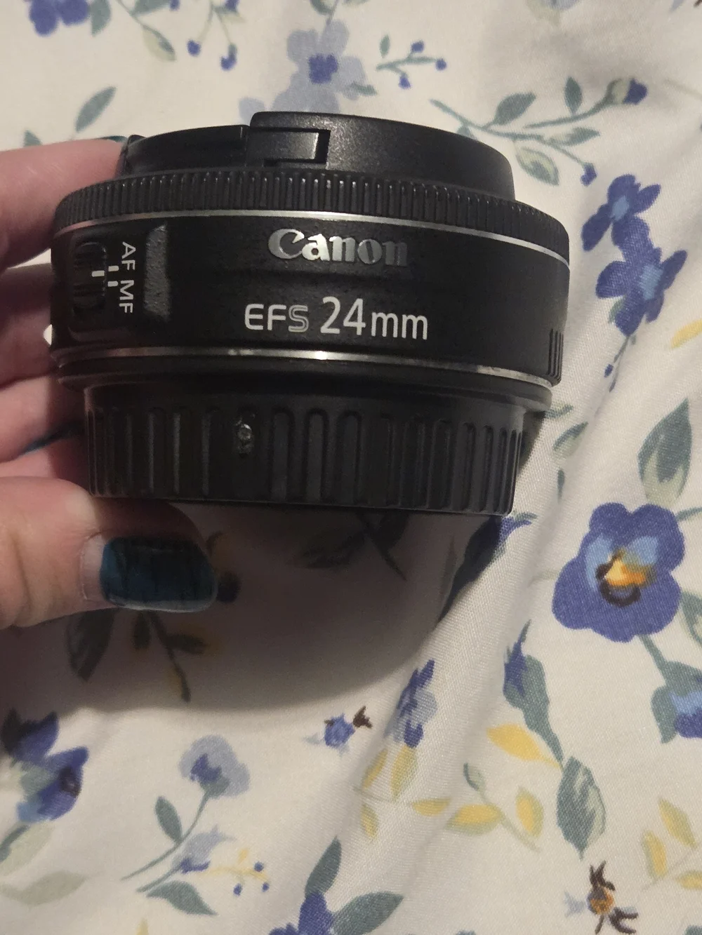 Canon EF-S 24mm Lens in Black